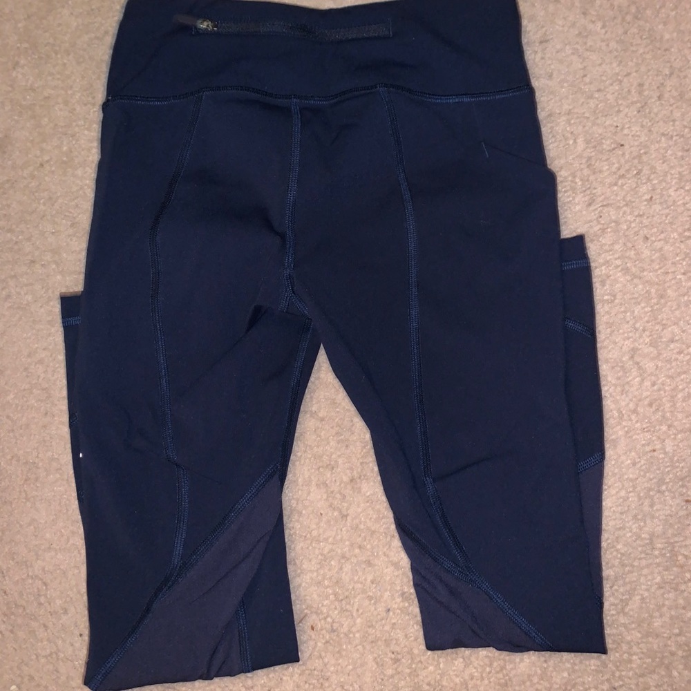 Cropped Lululemon leggings. Size 2